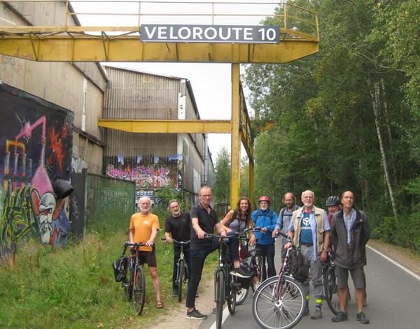 Exkusionsteilnehmer*innen auf der Kieler Premiumveloroute 10 von links nach rechts: Rüdeger Cuwie, Ralf Demmler, Uwe Redecker, Zeruja Hohmeier, Bernd Sundergeld, Arne Hansen, Joachim Brunkhorst, Hans-Jürgen Maass, Kai Krogmann.