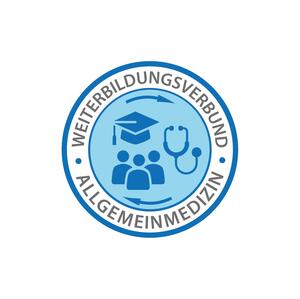 Ein kreisrundes Logo mit hellblauer Farbe. Mittig sind ein Stethoskop, ein Hut und eine Gruppe von Menschen grafisch angedeutet.