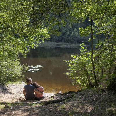 Pärchen am See in der Nähe von Kattendorf.